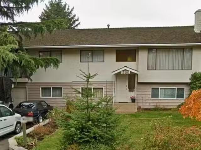 House for sale in Surrey, South Surrey White Rock, 13181 15 Av.