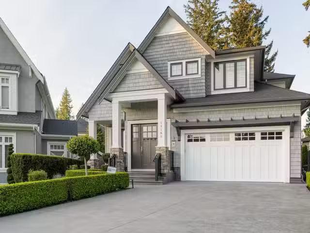 House for sale in Surrey, South Surrey White Rock, 13183 19a A.