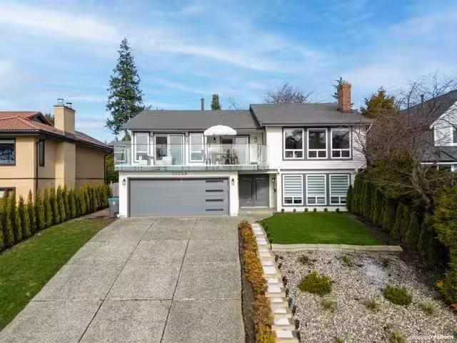 House for sale in Surrey, South Surrey White Rock, 13259 14 Av.