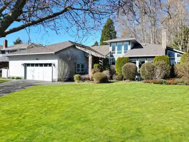 House for sale in Surrey, South Surrey White Rock, 13383 14a A.
