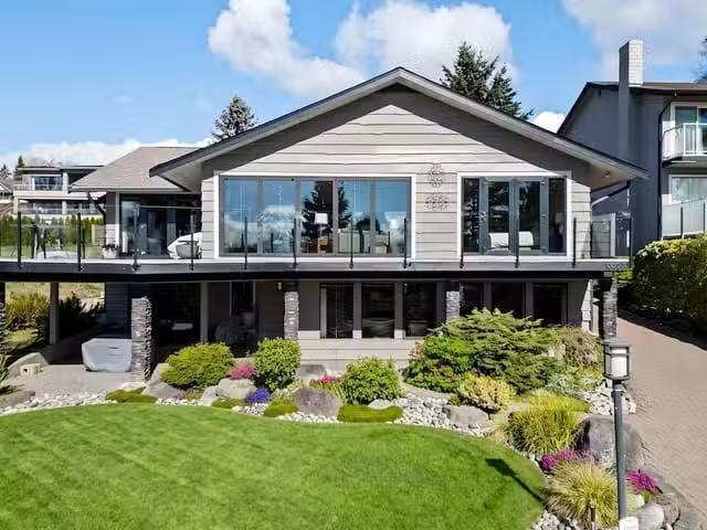 House for sale in Surrey, South Surrey White Rock, 13387 13a A.