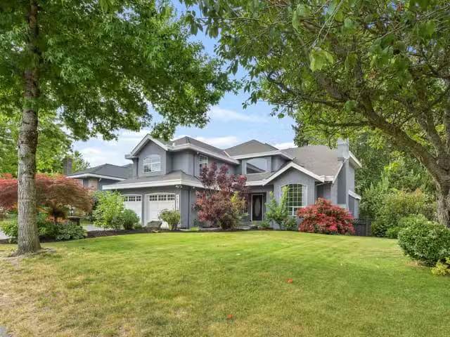 House for sale in Surrey, South Surrey White Rock, 14915 25a A.