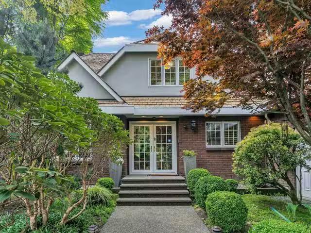 House for sale in Surrey, South Surrey White Rock, 14042 28 Av.