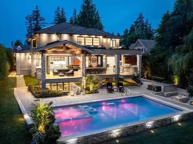 House for sale in Surrey, South Surrey White Rock, 14073 34a A.