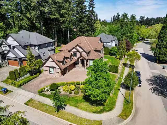 House for sale in Surrey, South Surrey White Rock, 14095 30a A.