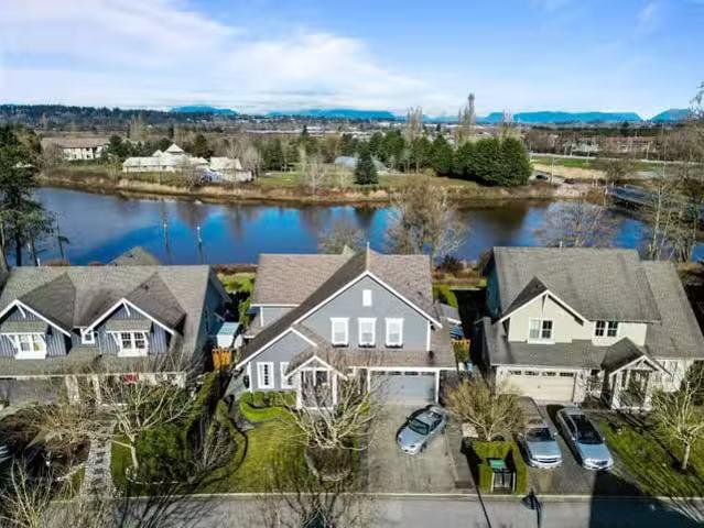 House for sale in Surrey, South Surrey White Rock, 14279 37 Av.