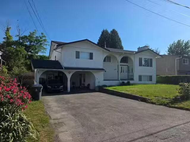 House for sale in Surrey, South Surrey White Rock, 15526 17 Av.