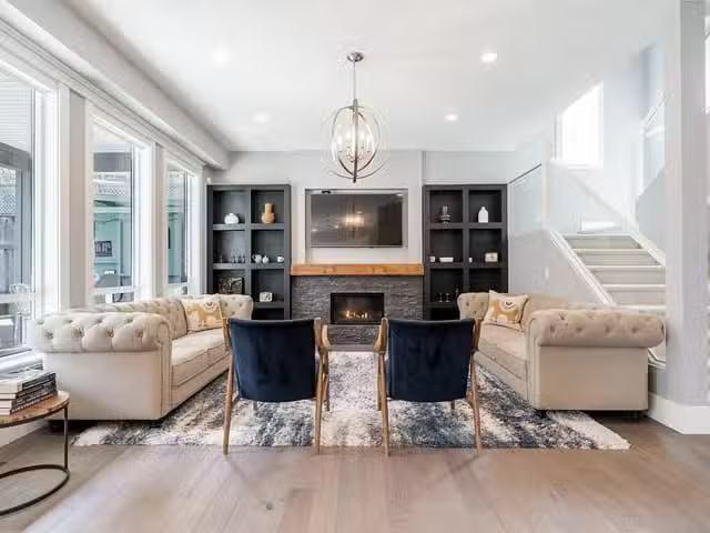 House for sale in Surrey, South Surrey White Rock, 15708 Mount.