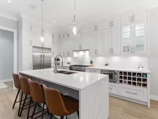 House for sale in Surrey, South Surrey White Rock, 15786 23b A.