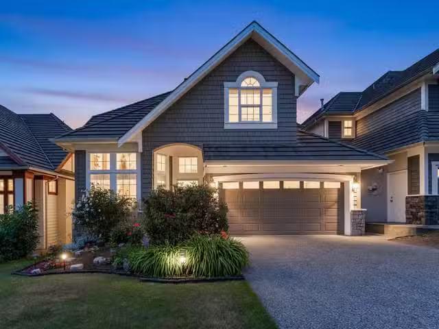 House for sale in Surrey, South Surrey White Rock, 15353 36 Av.