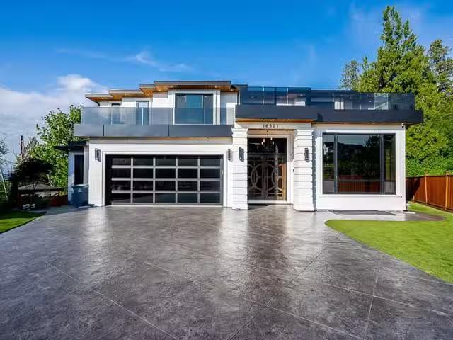 House for sale in Surrey, South Surrey White Rock, 16577 29a A.