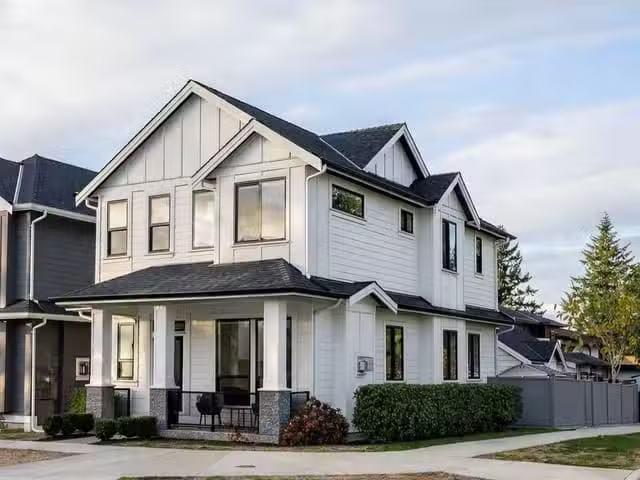 House for sale in Surrey, South Surrey White Rock, 16595 25a A.