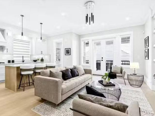 House for sale in Surrey, South Surrey White Rock, 16723 25a A.