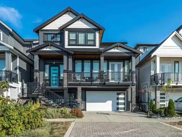 House for sale in Surrey, South Surrey White Rock, 16739 16a A.