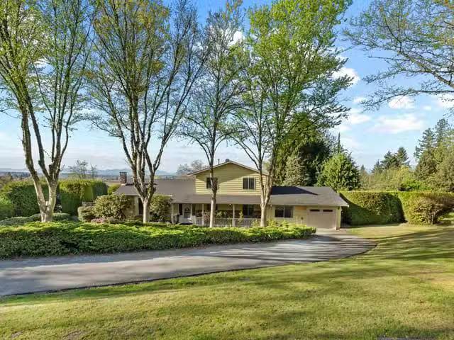 House for sale in Surrey, South Surrey White Rock, 16881 31 Av.