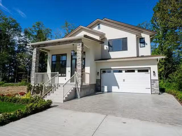 House for sale in Surrey, South Surrey White Rock, 16908 1 Ave.