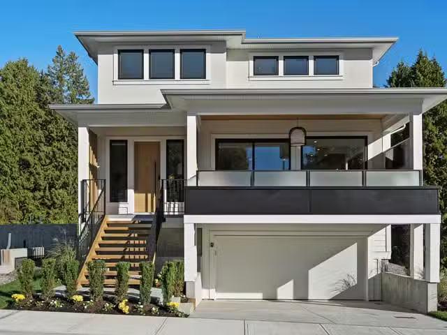 House for sale in Surrey, South Surrey White Rock, 16243 10 Av.