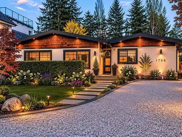 House for sale in Surrey, South Surrey White Rock, 1766 139 St.