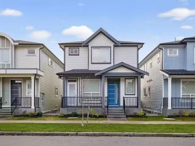 House for sale in Surrey, South Surrey White Rock, 17126 1 Ave.