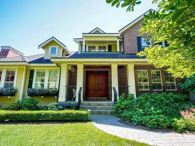 House for sale in Surrey, South Surrey White Rock, 17268 4 Ave.