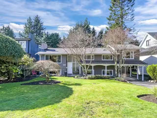 House for sale in Surrey, South Surrey White Rock, 1857 126 St.