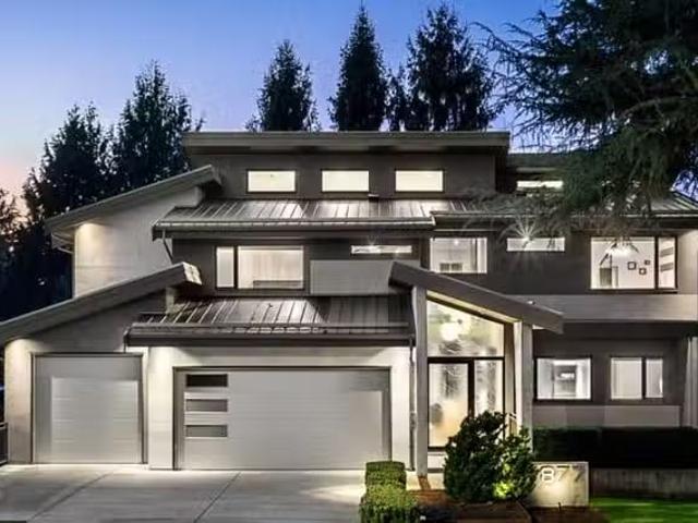 House for sale in Surrey, South Surrey White Rock, 1877 126 St.