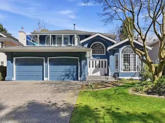 House for sale in Surrey, South Surrey White Rock, 1834 Ocean.