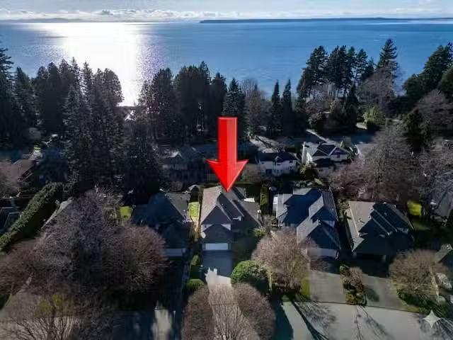 House for sale in Surrey, South Surrey White Rock, 1959 Ocean.