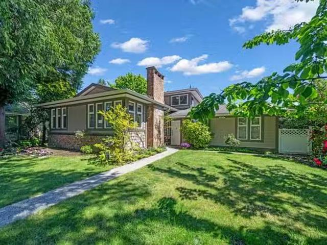House for sale in Surrey, South Surrey White Rock, 1906 148 St.