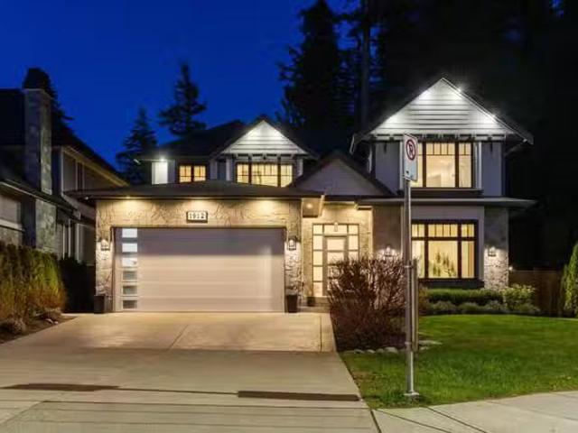 House for sale in Surrey, South Surrey White Rock, 1912 Larond.