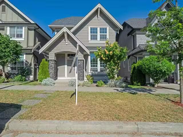 House for sale in Surrey, South Surrey White Rock, 2168 165b S.