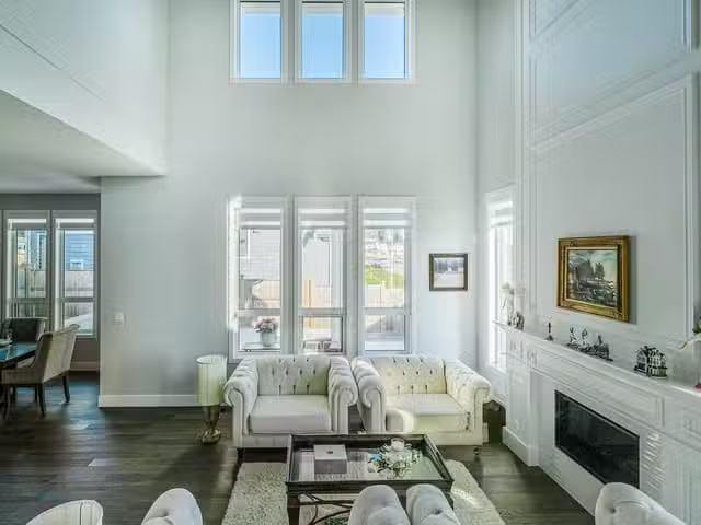 House for sale in Surrey, South Surrey White Rock, 2112 166 St.