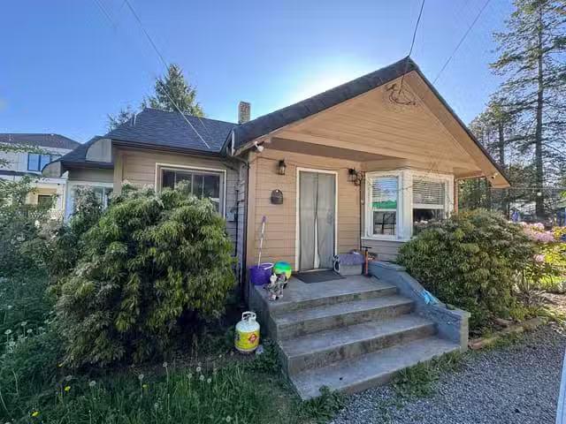 House for sale in Surrey, South Surrey White Rock, 2127 King G.