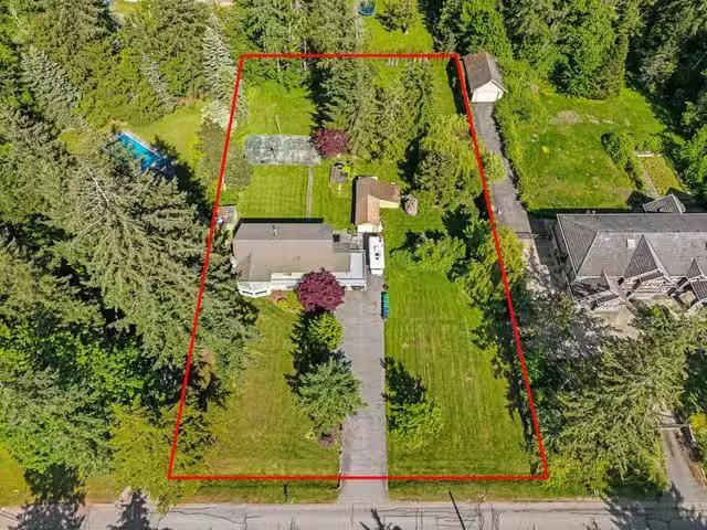 House for sale in Surrey, South Surrey White Rock, 2290 171 St.