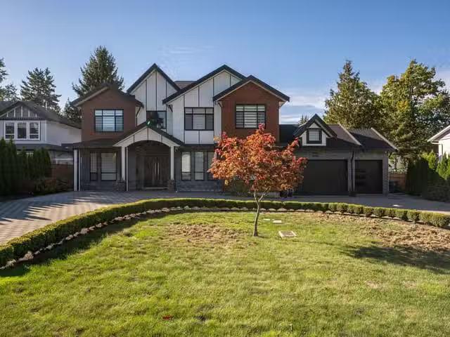 House for sale in Surrey, South Surrey White Rock, 2301 153 St.
