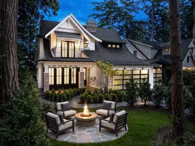 House for sale in Surrey, South Surrey White Rock, 2422 Christ.