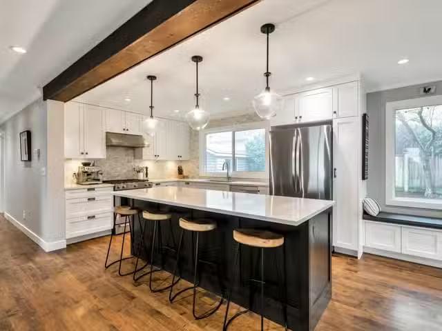 House for sale in Surrey, South Surrey White Rock, 2434 127 St.