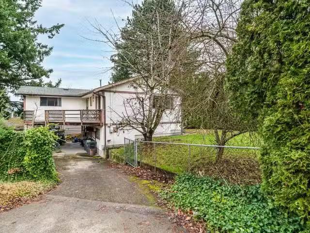 House for sale in Surrey, South Surrey White Rock, 2751 153a S.