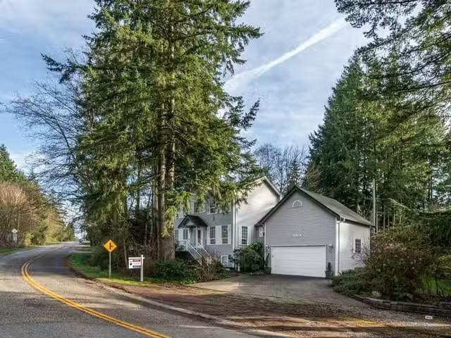 House for sale in Surrey, South Surrey White Rock, 2789 Cranle.