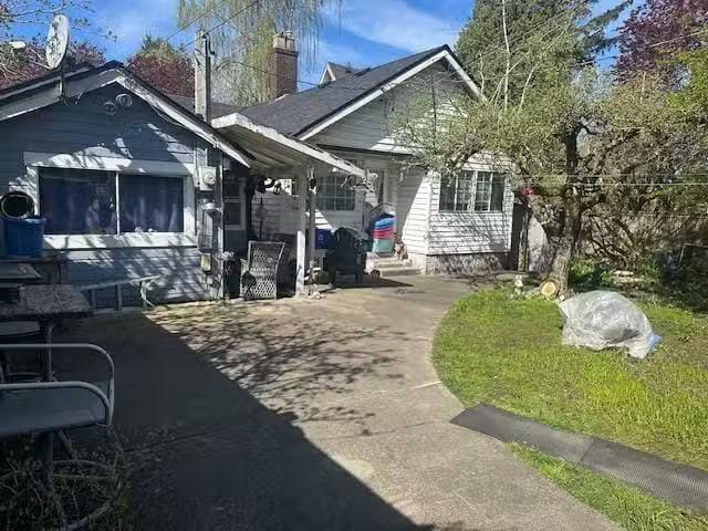 House for sale in Surrey, South Surrey White Rock, 2872 Mc Ken.