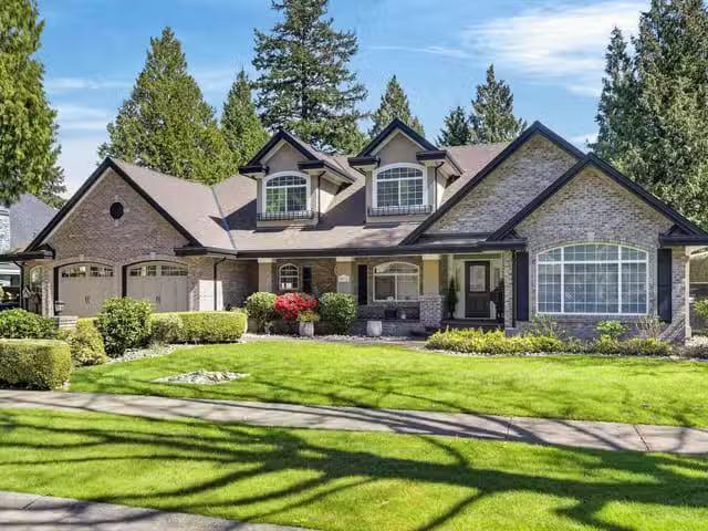 House for sale in Surrey, South Surrey White Rock, 2932 139 St.