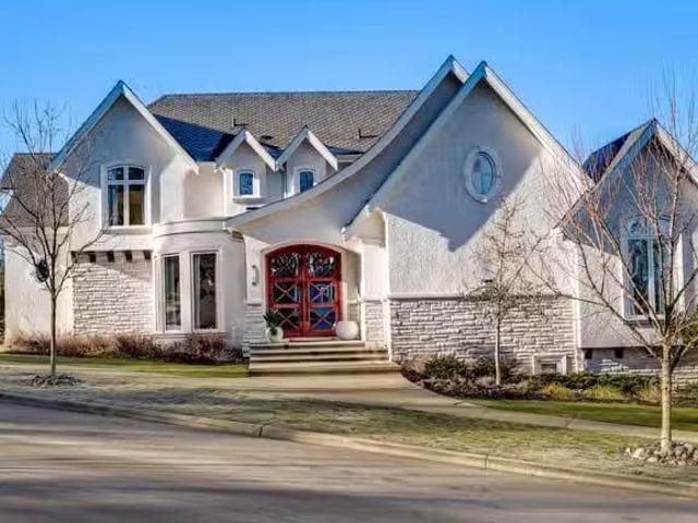 House for sale in Surrey, South Surrey White Rock, 3115 167 St.