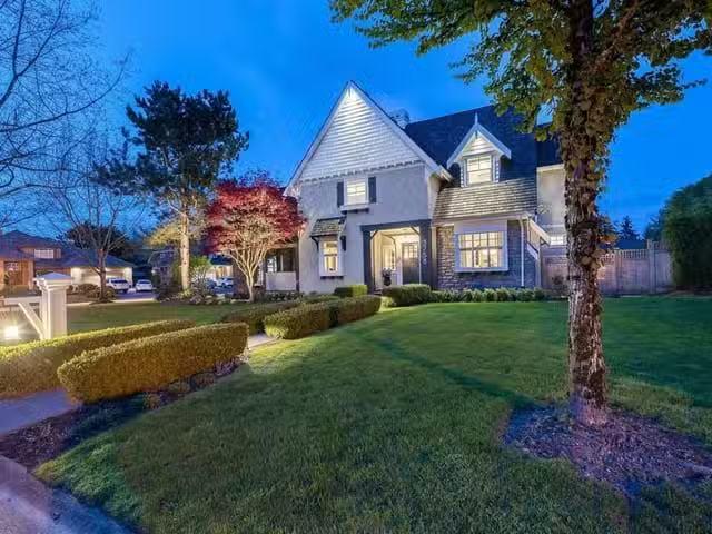 House for sale in Surrey, South Surrey White Rock, 3758 Devons.