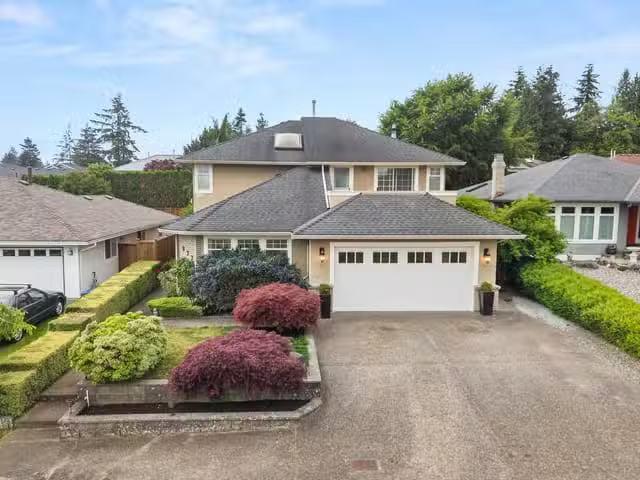House for sale in Surrey, South Surrey White Rock, 877 166 Str.