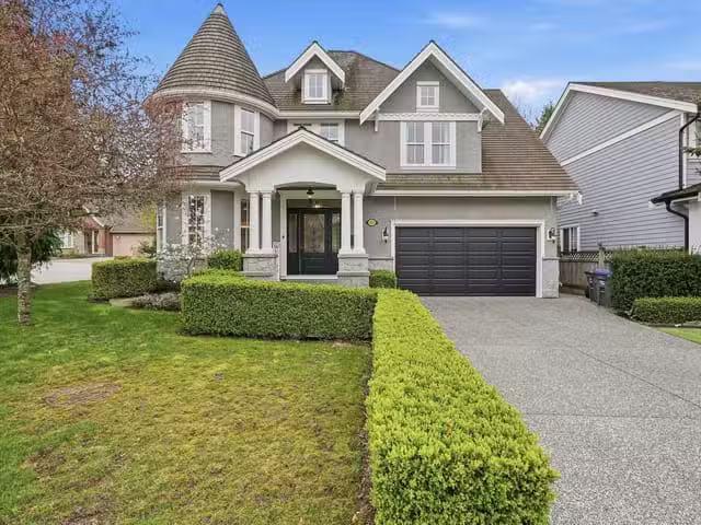 House for sale in Surrey, South Surrey White Rock, 927 163 Str.