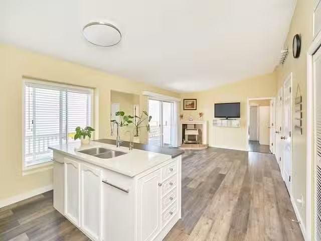 House for sale in Surrey, South Surrey White Rock, Street, 263.