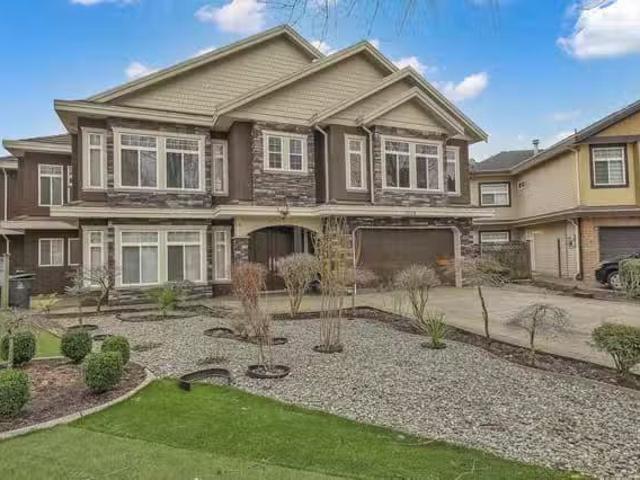 House for sale in Surrey, Surrey, Confidential address, 263111.