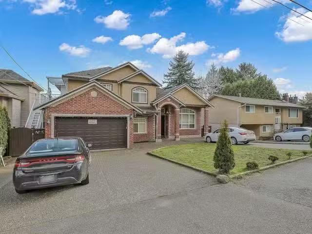 House for sale in Surrey, Surrey, 14078 68 Avenue, 263147137
