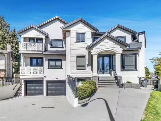 House for sale in Surrey, Surrey, 14185 74 Avenue, 263141358