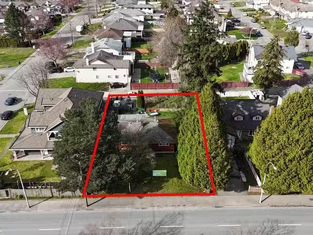 House for sale in Surrey, Surrey, 14271 88 Avenue, 263125234